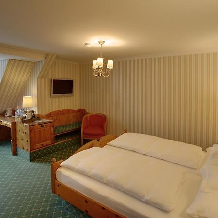 Hotel Brauereigasthof Landwehr-Braeu Reichelshofen Room photo