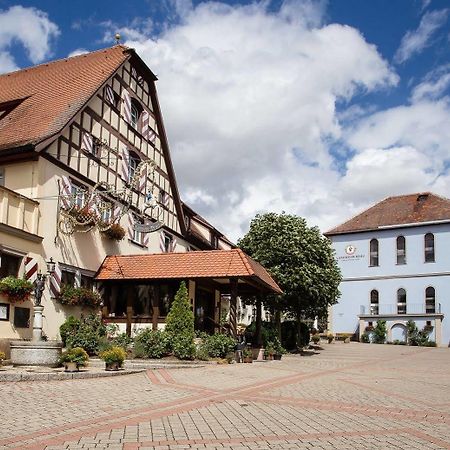 Hotel Brauereigasthof Landwehr-Braeu Reichelshofen Exterior photo