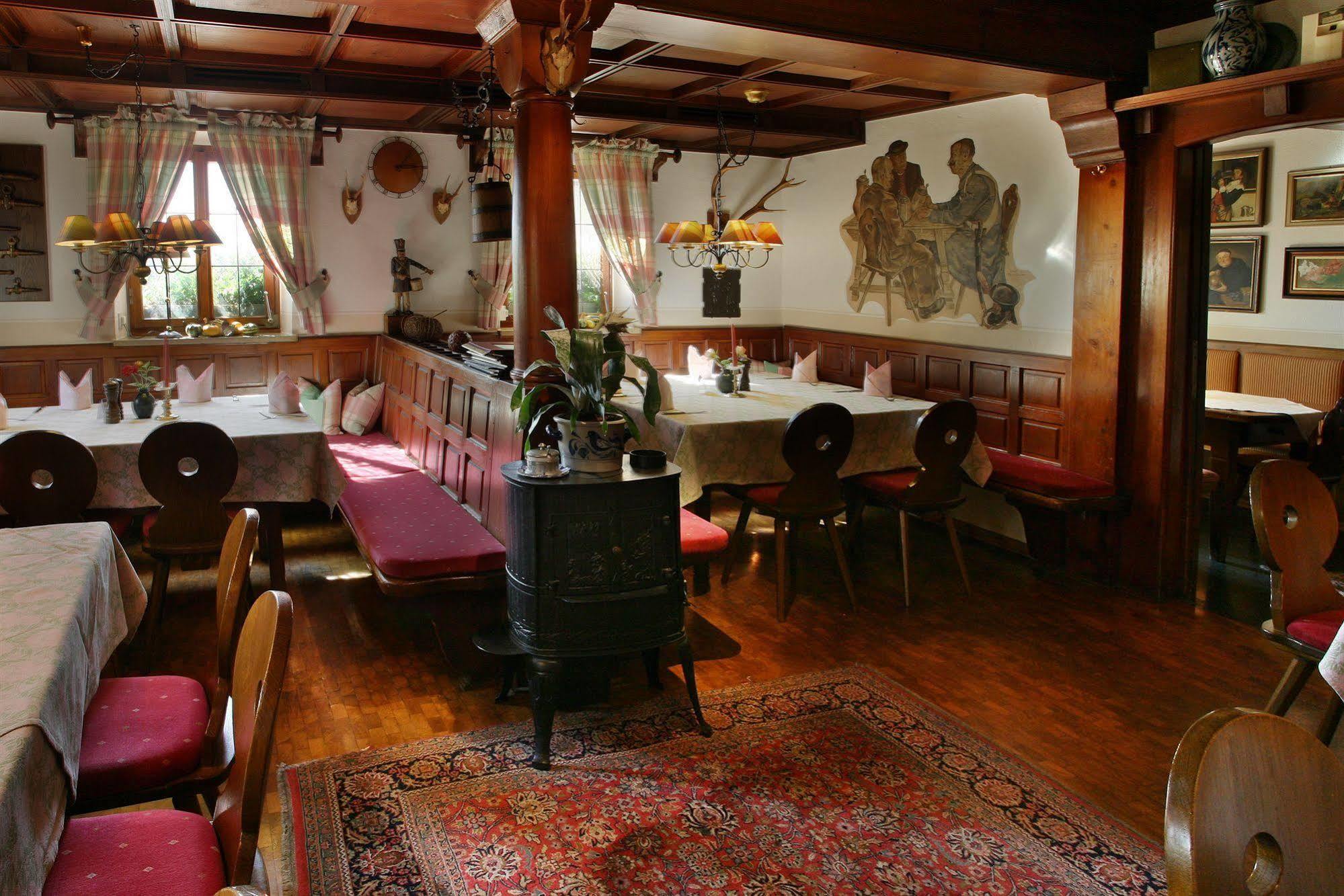 Hotel Brauereigasthof Landwehr-Braeu Reichelshofen Exterior photo