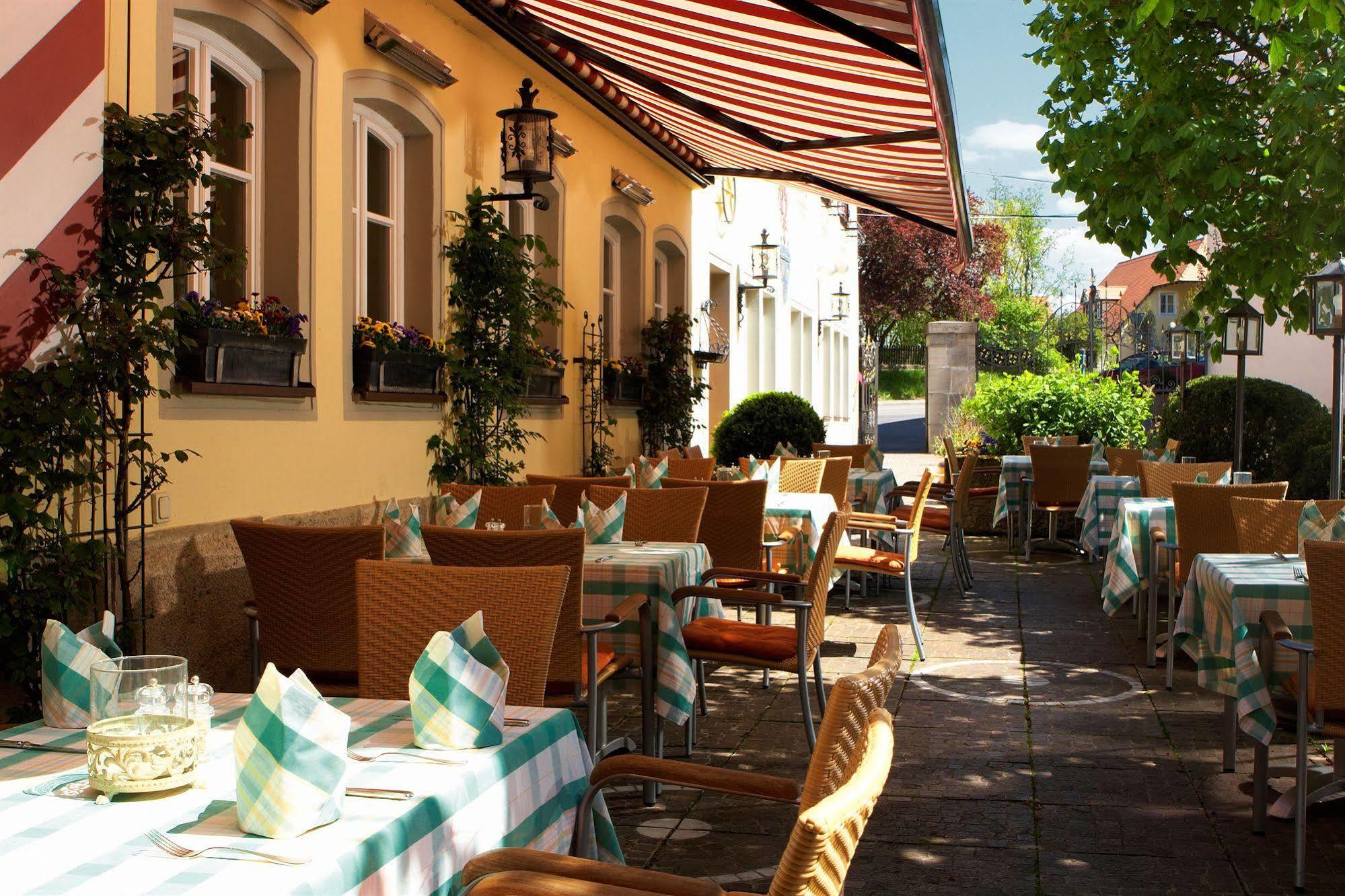 Hotel Brauereigasthof Landwehr-Braeu Reichelshofen Exterior photo